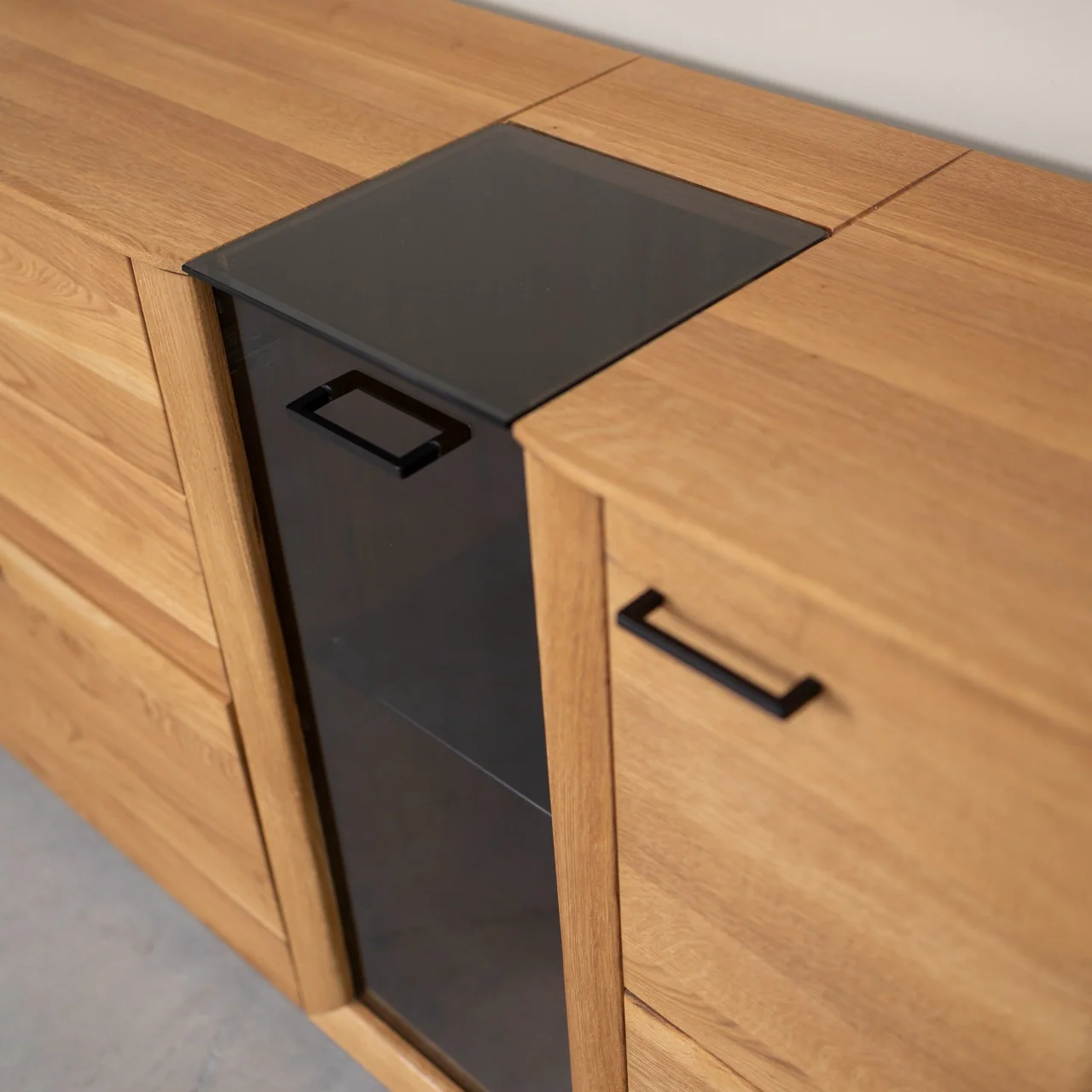 Massief eiken dressoir Arvik 4 | NordicStory - Image 4