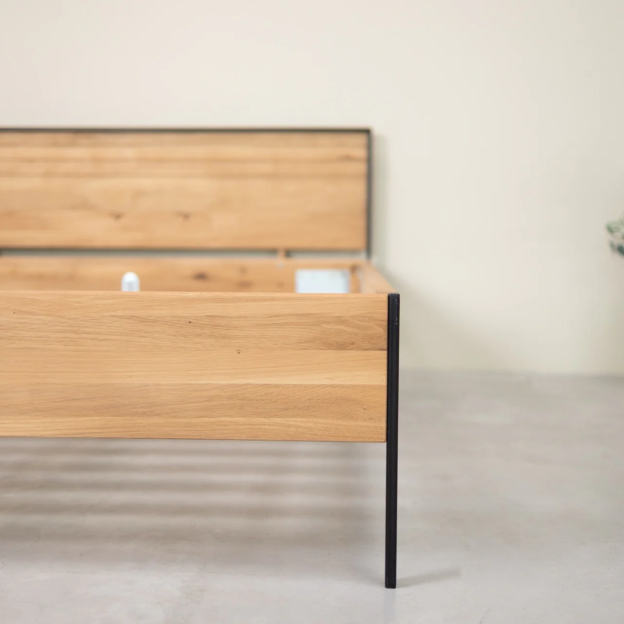 Massief eikenhouten bed Runa | NordicStory - Image 4