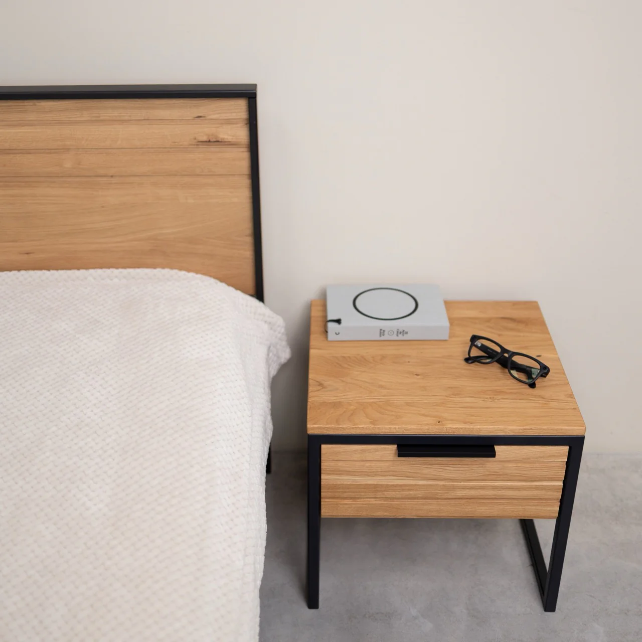 Massief eikenhouten bed Runa | NordicStory - Image 5