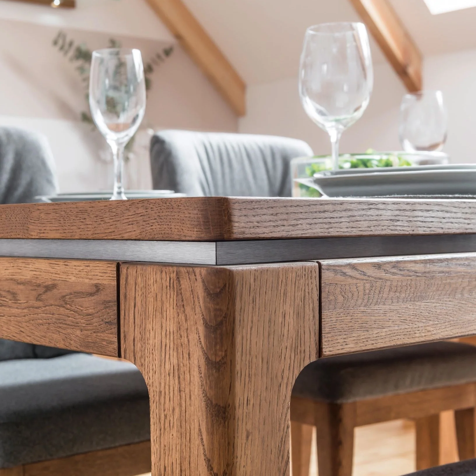 Uitschuifbare eettafel van eikenhout Montenegro 40 | LoftStory - Image 3