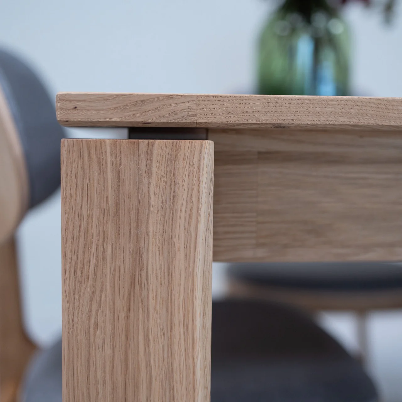 Krona eikenhouten eettafel van massief hout | NordicStory - Image 3
