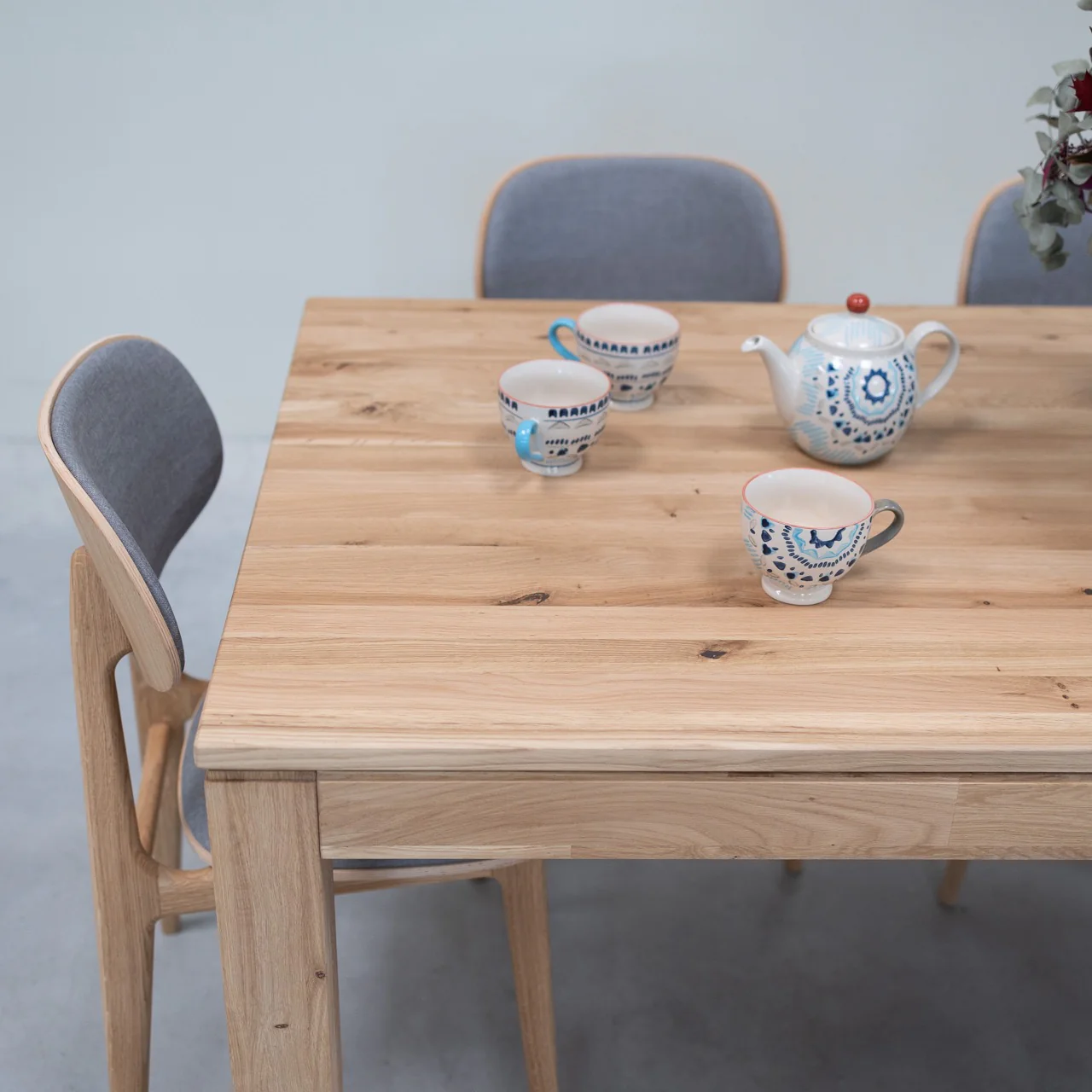 Krona eikenhouten eettafel van massief hout | NordicStory - Image 5