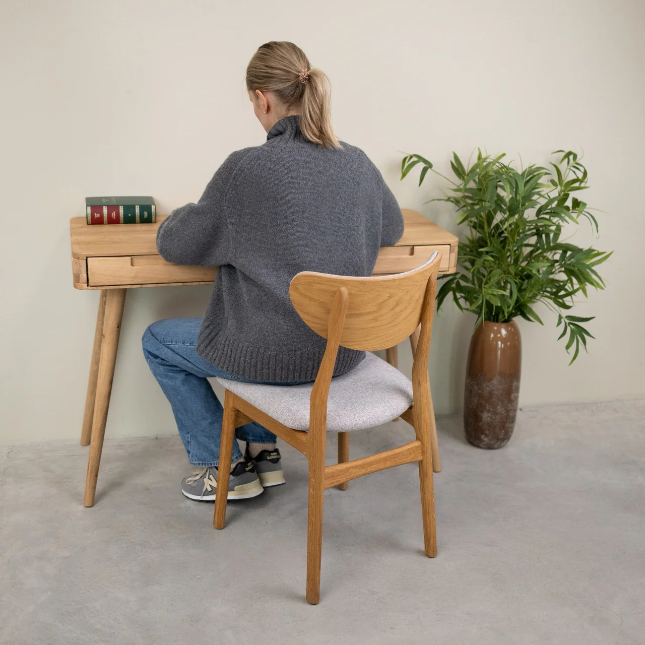 Schrijftafel van massief eikenhout van Escandi Atelier | NordicStory - Image 12