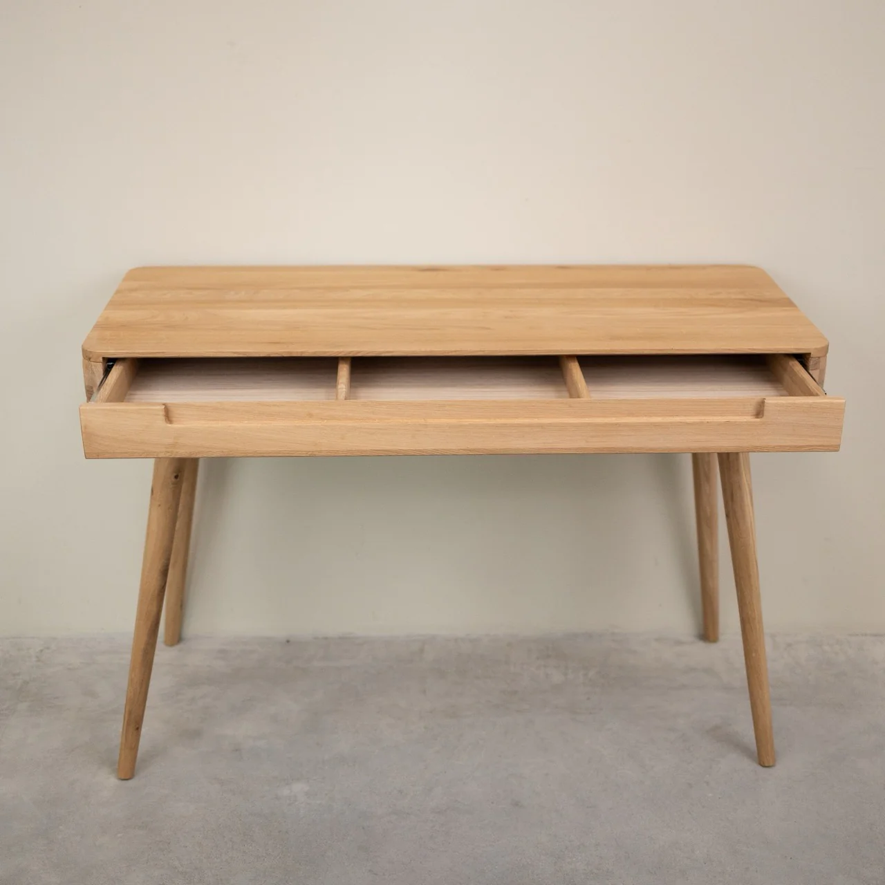 Schrijftafel van massief eikenhout van Escandi Atelier | NordicStory - Image 9