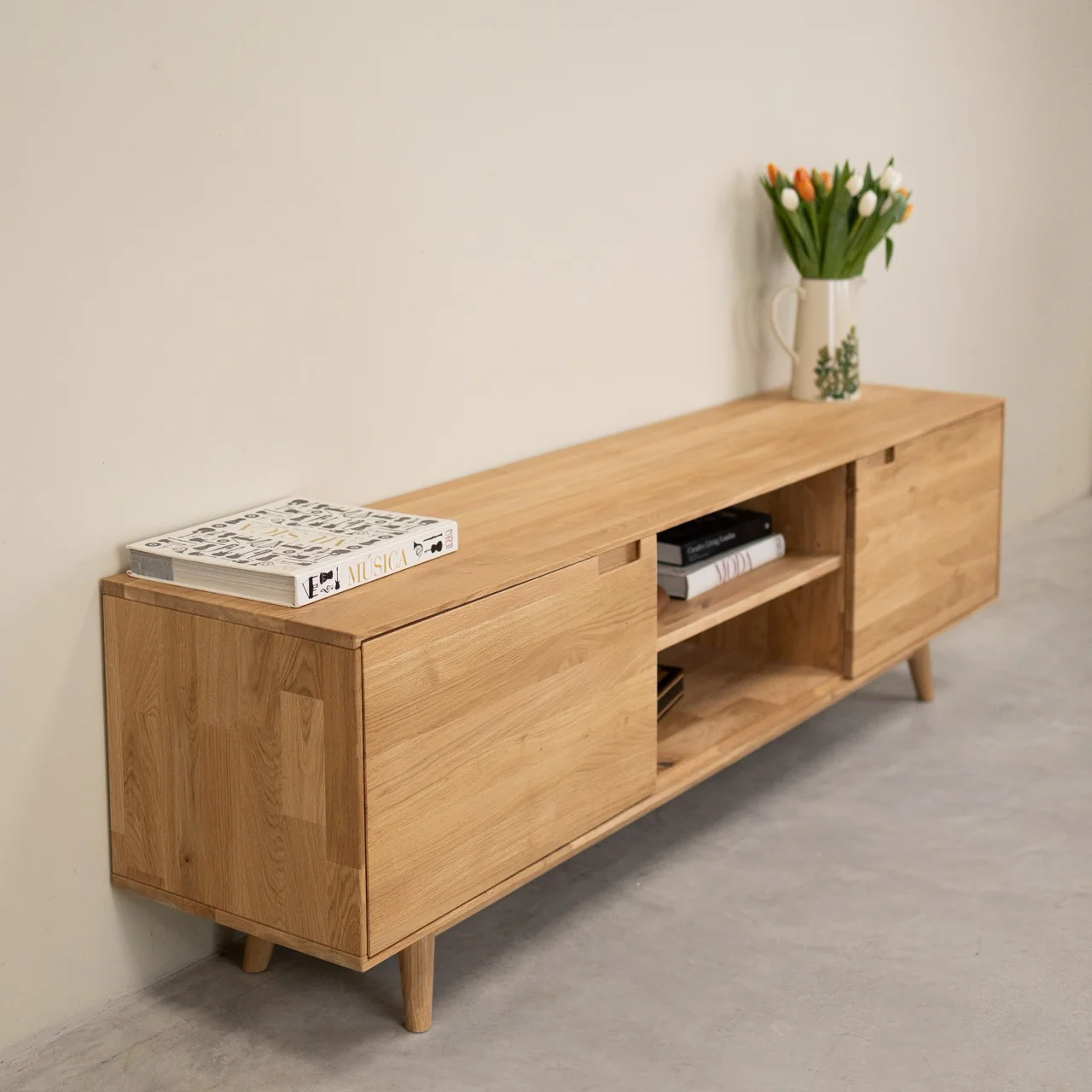 TV-meubel van massief eikenhout van Escandi Atelier | NordicStory - Image 6