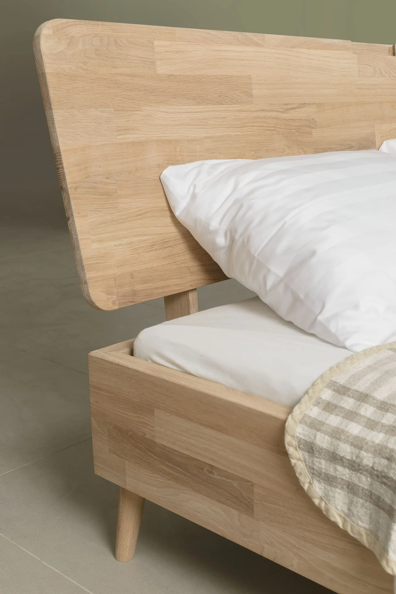 Massief eikenhouten bed Escandi | NordicStory - Image 5