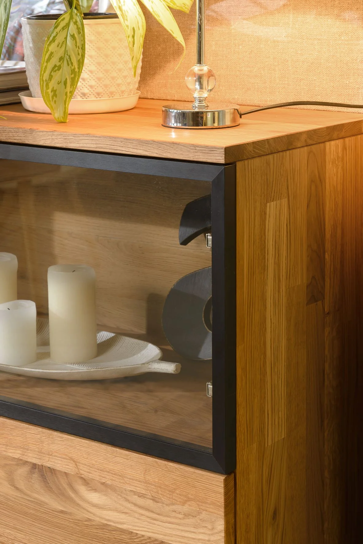 Comfortabele massief eikenhouten dressoir Moritz 1 | NordicStory - Image 6