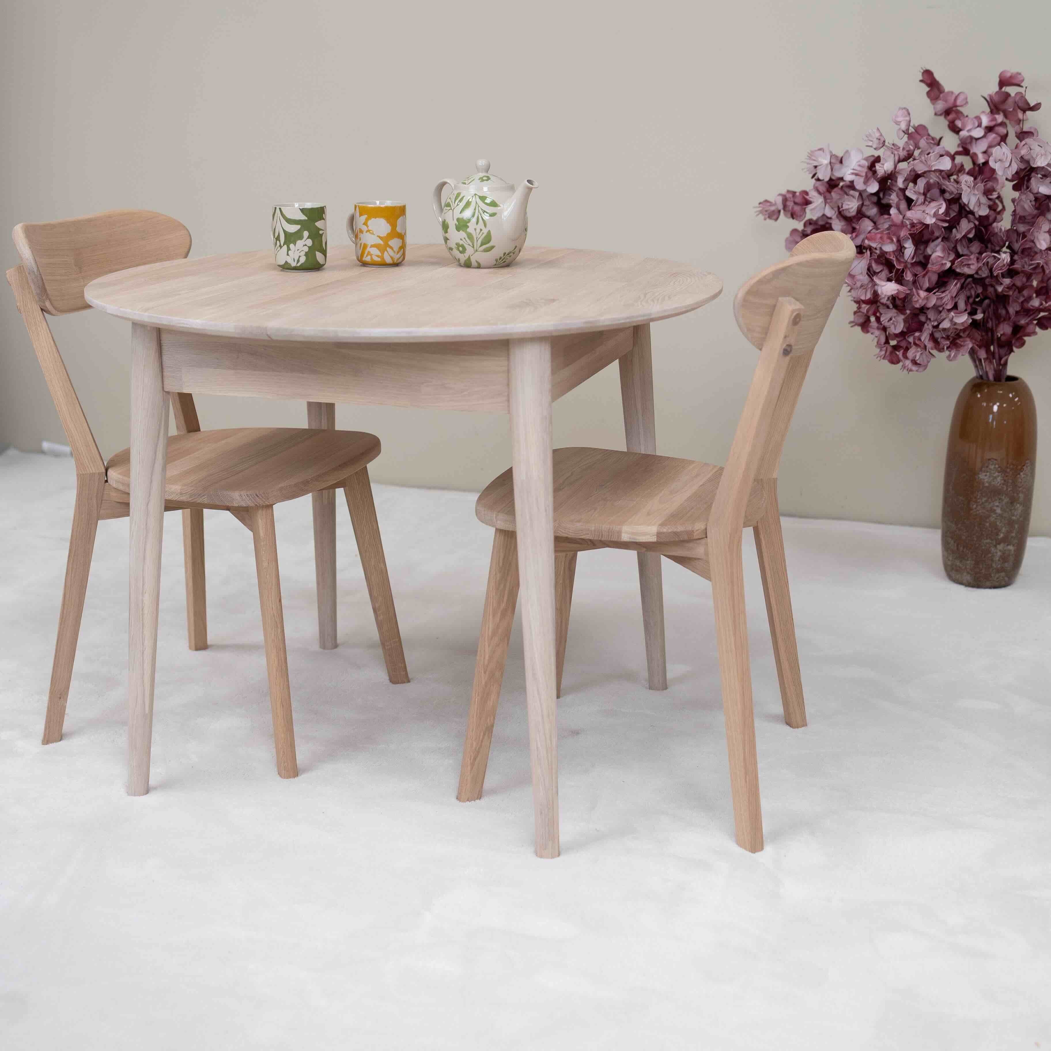 Set Escandi 3 massief houten tafel en twee ISKU stoelen - Image 3
