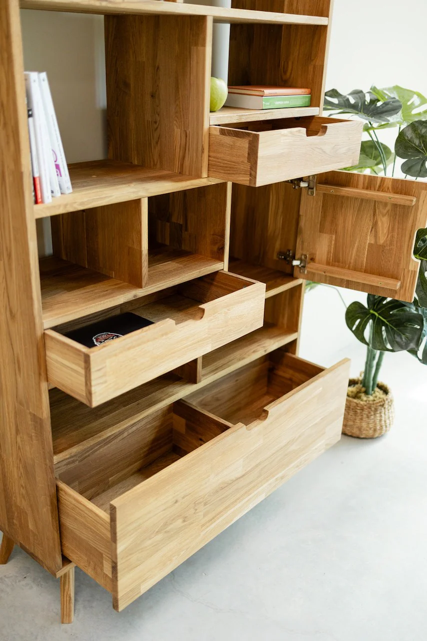 Boekenkast van massief eikenhout Escandi 3 | NordicStory - Image 6