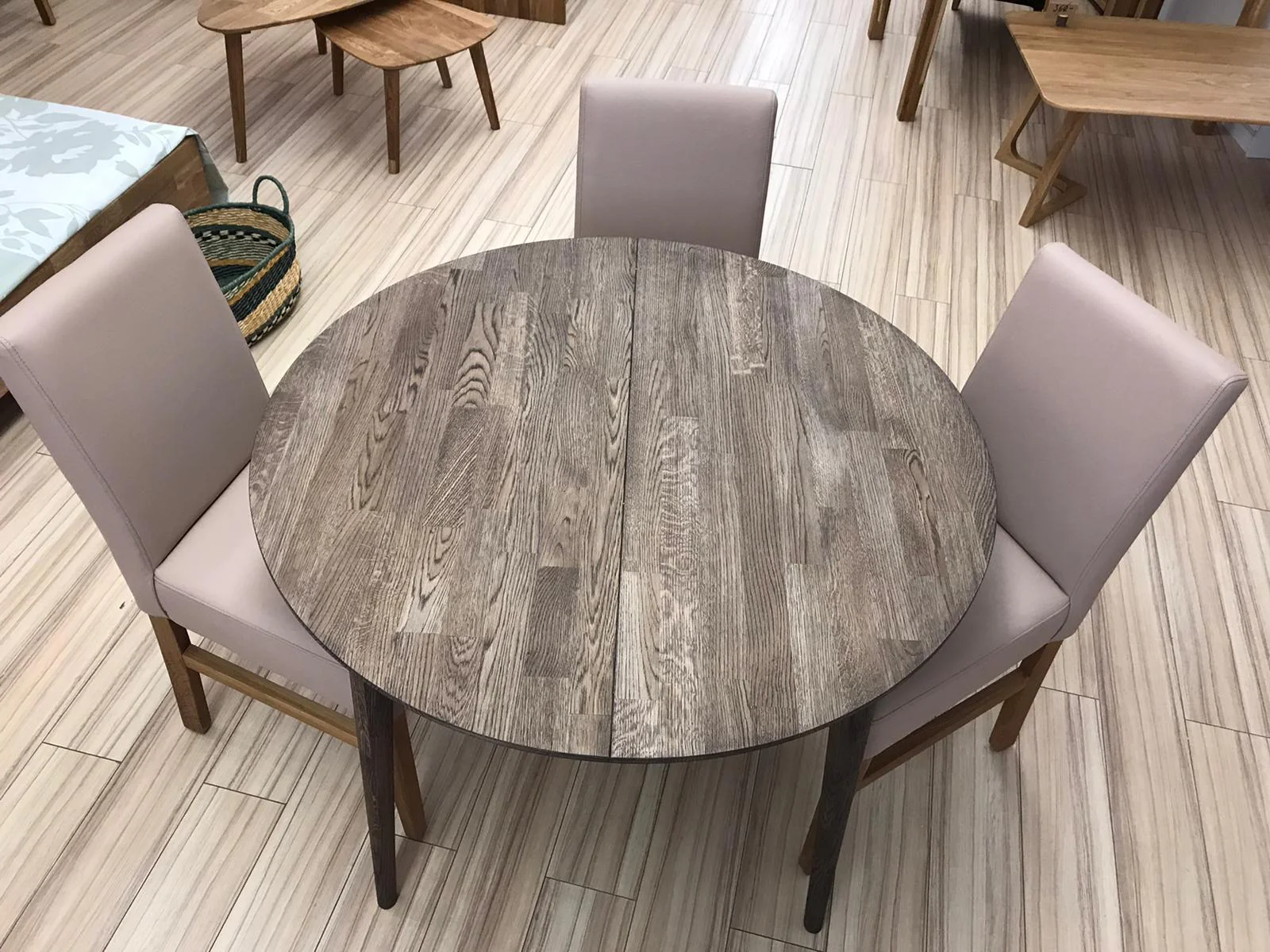 Ronde, uitschuifbare eettafel van massief eikenhout Escandi 5 | NordicStory - Image 20