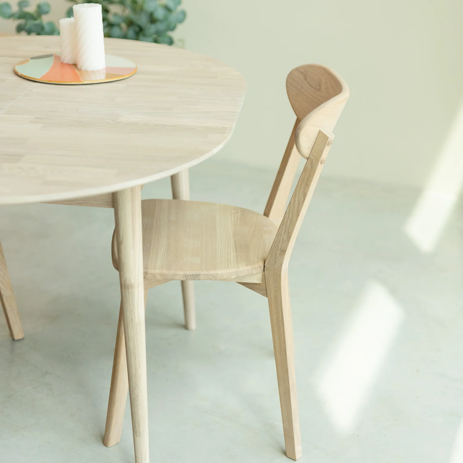 Ronde, uitschuifbare eettafel van massief eikenhout Escandi 5 | NordicStory - Image 5