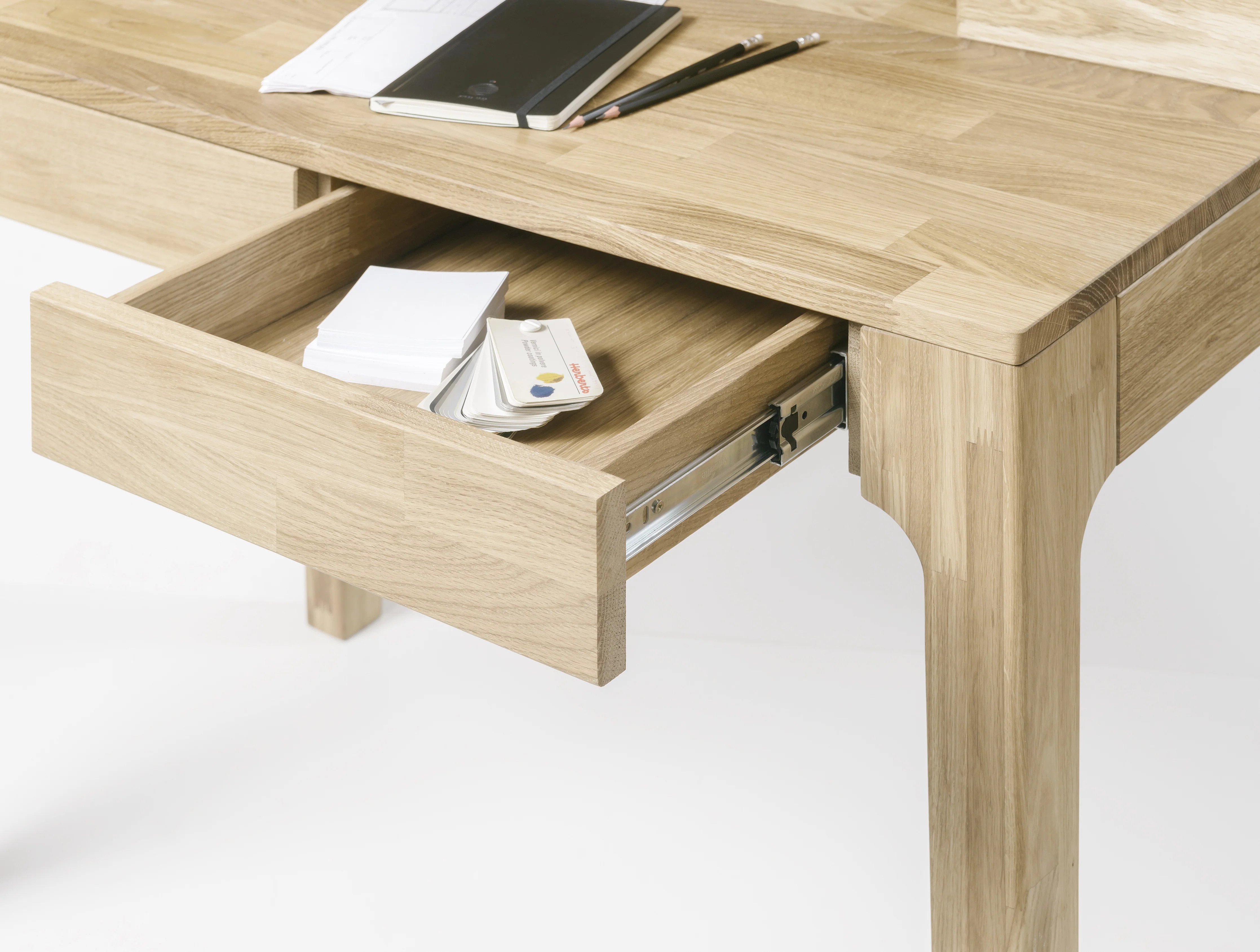 Axel I massief eikenhouten bureau | NordicStory - Image 11