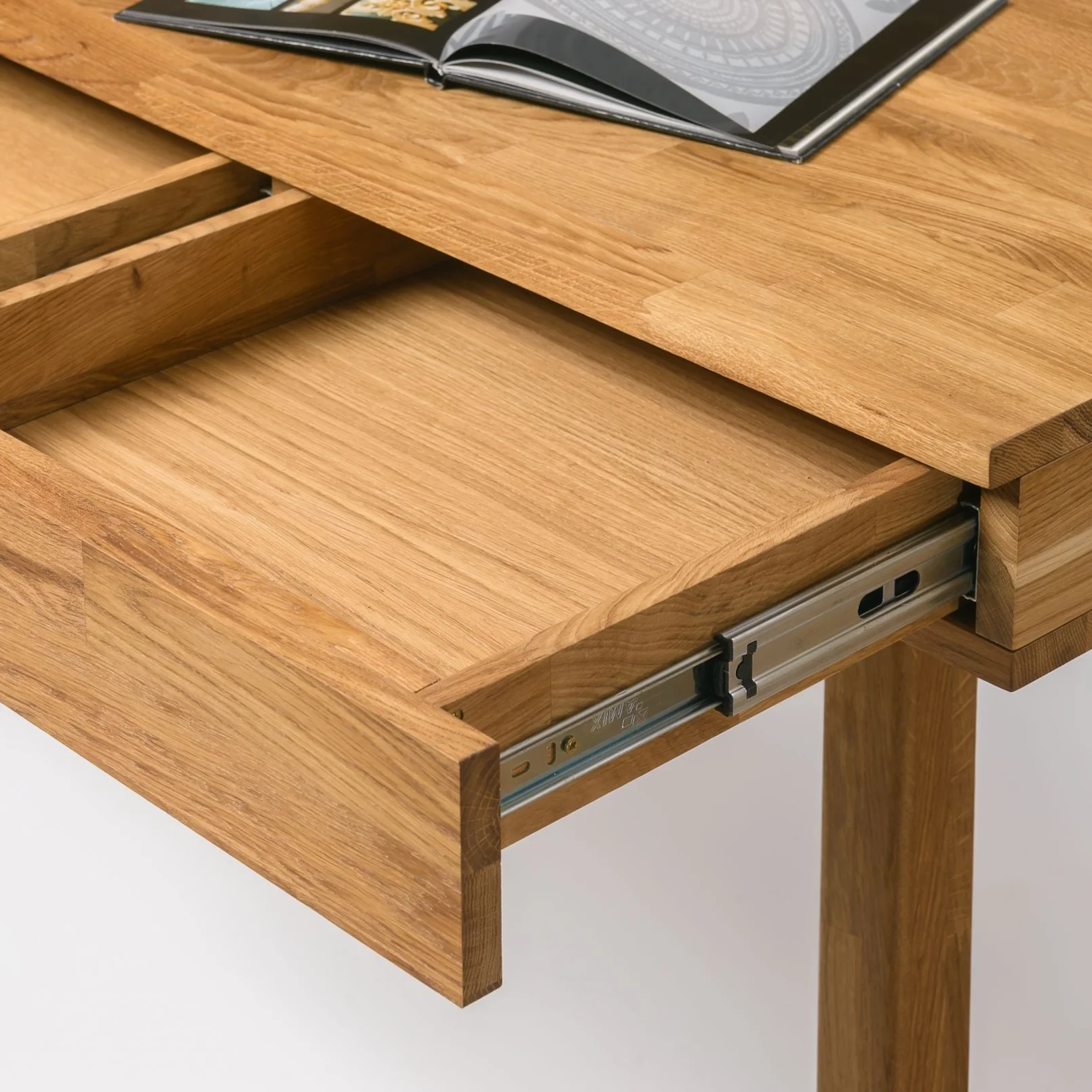Einstein I massief eikenhouten bureau | NordicStory - Image 9