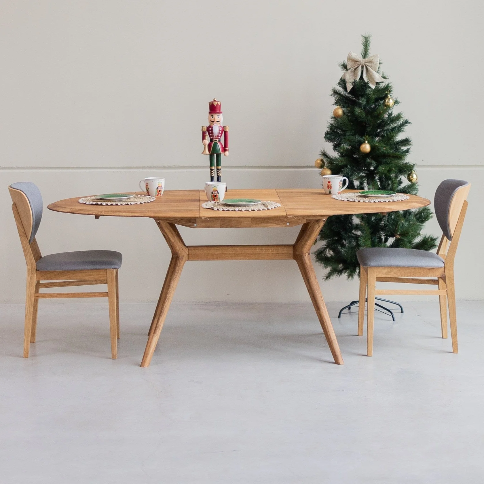 Uitschuifbare eettafel in massief eiken Carmen | NordicStory