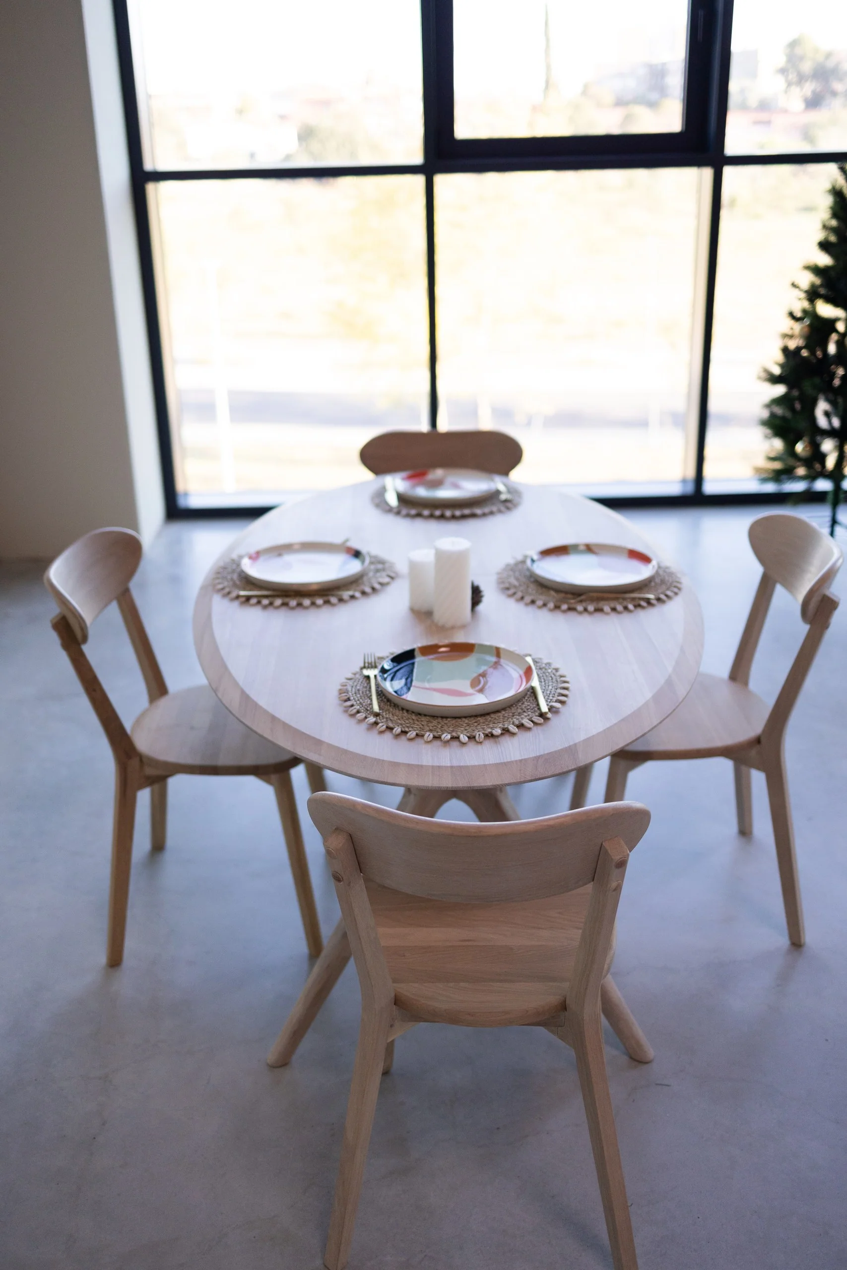 Uitschuifbare eettafel in massief eiken Carmen | NordicStory - Image 12