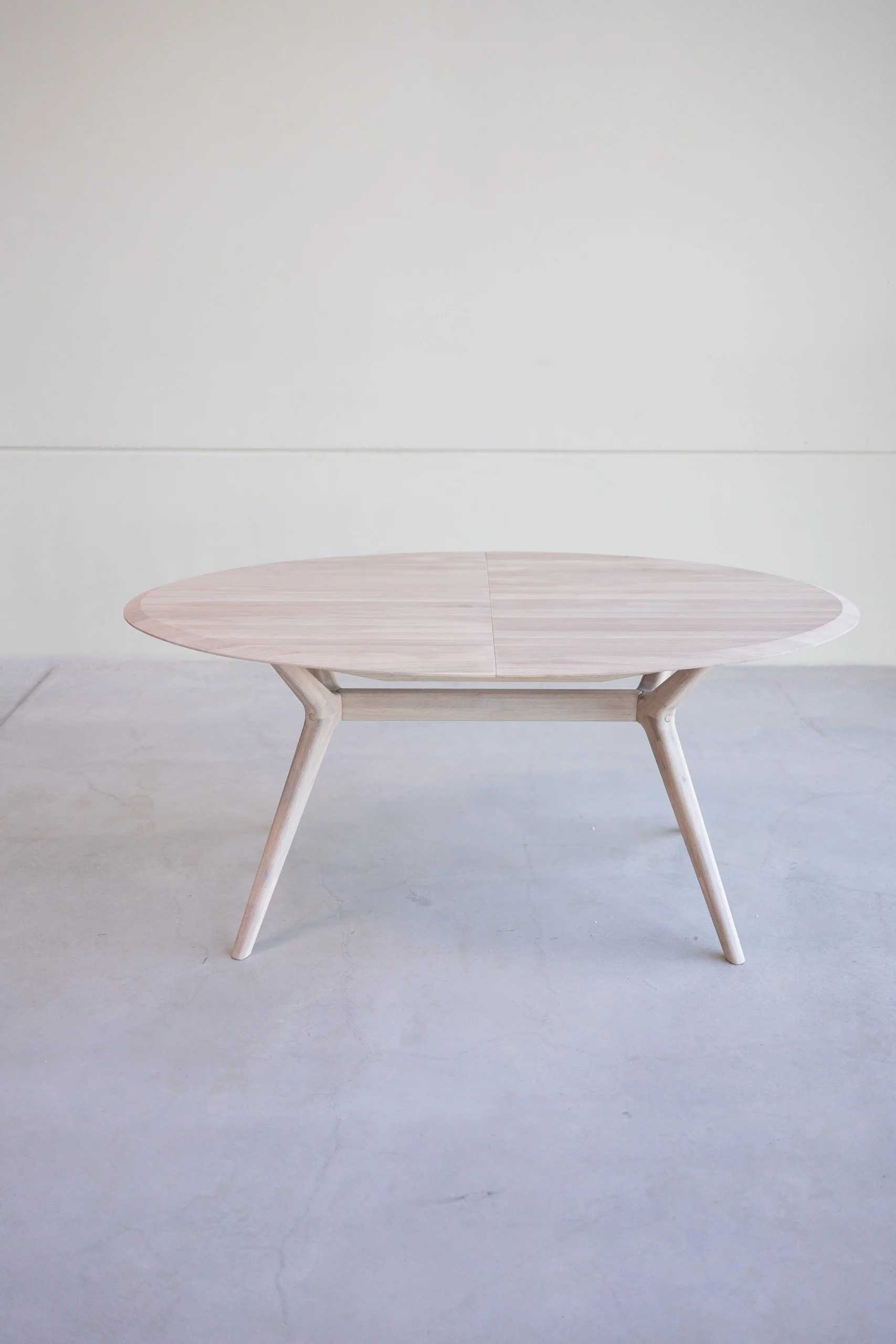 Uitschuifbare eettafel in massief eiken Carmen | NordicStory - Image 18