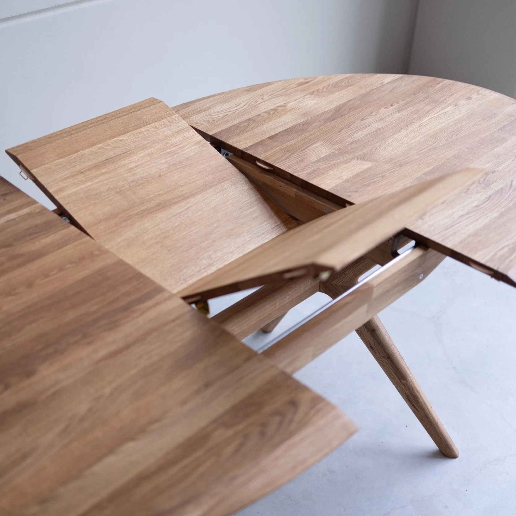 Uitschuifbare eettafel in massief eiken Carmen | NordicStory - Image 2