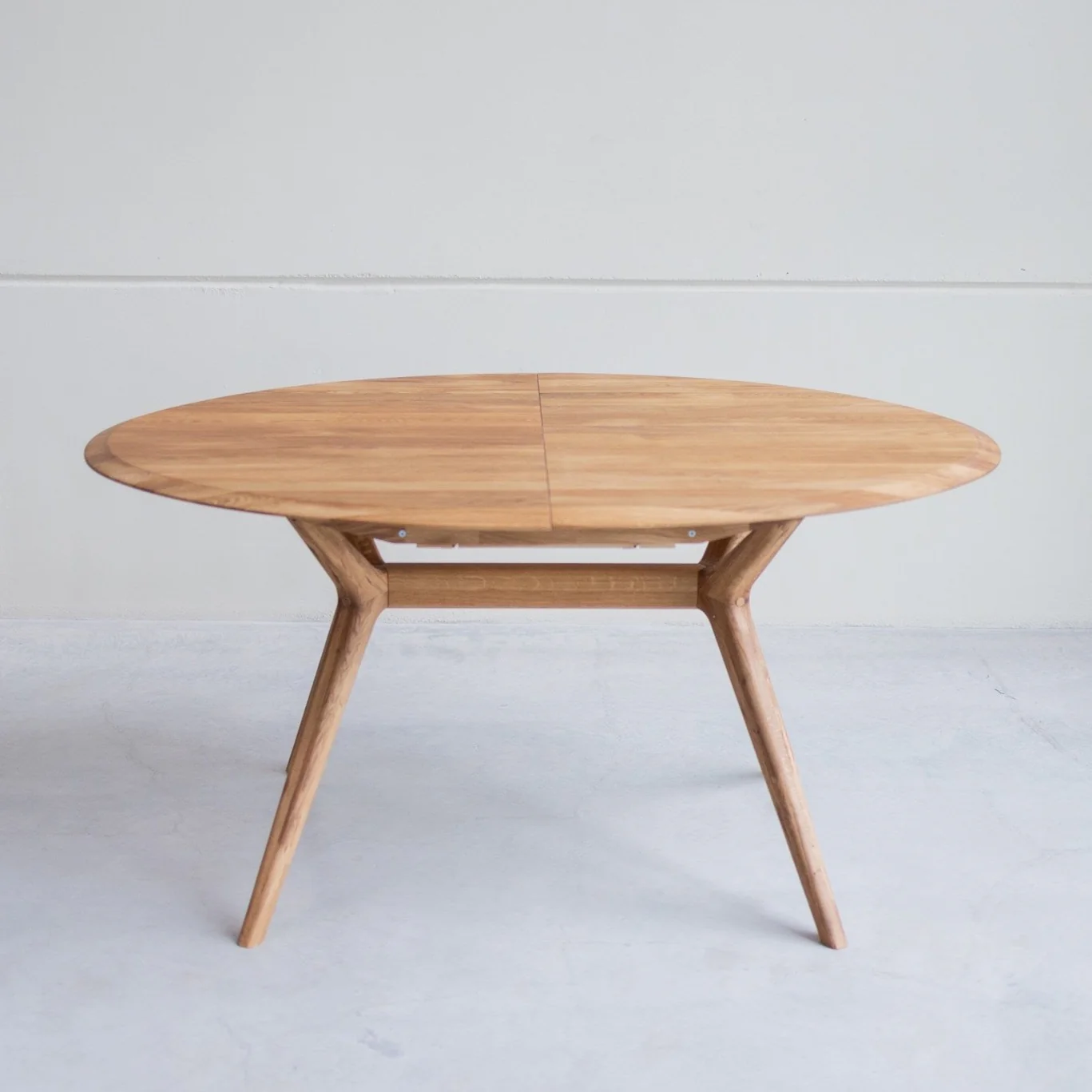 Uitschuifbare eettafel in massief eiken Carmen | NordicStory - Image 4