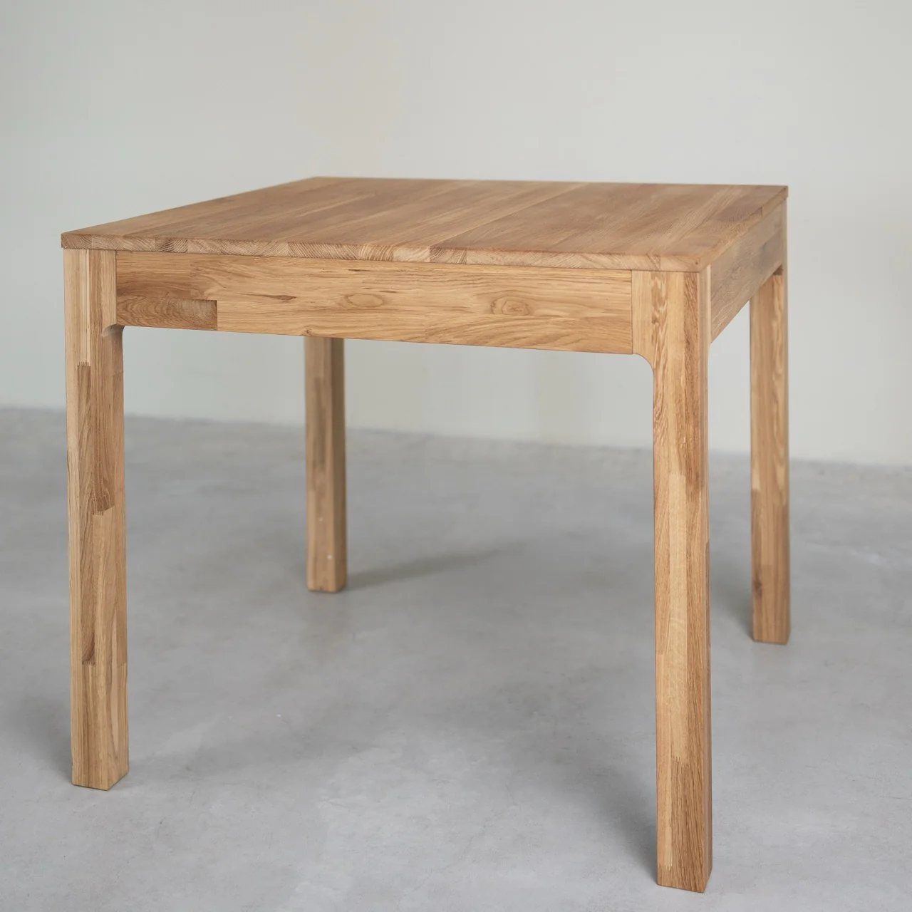 Uitschuifbare eettafel in massief eiken Marsi | NordicStory - Image 12