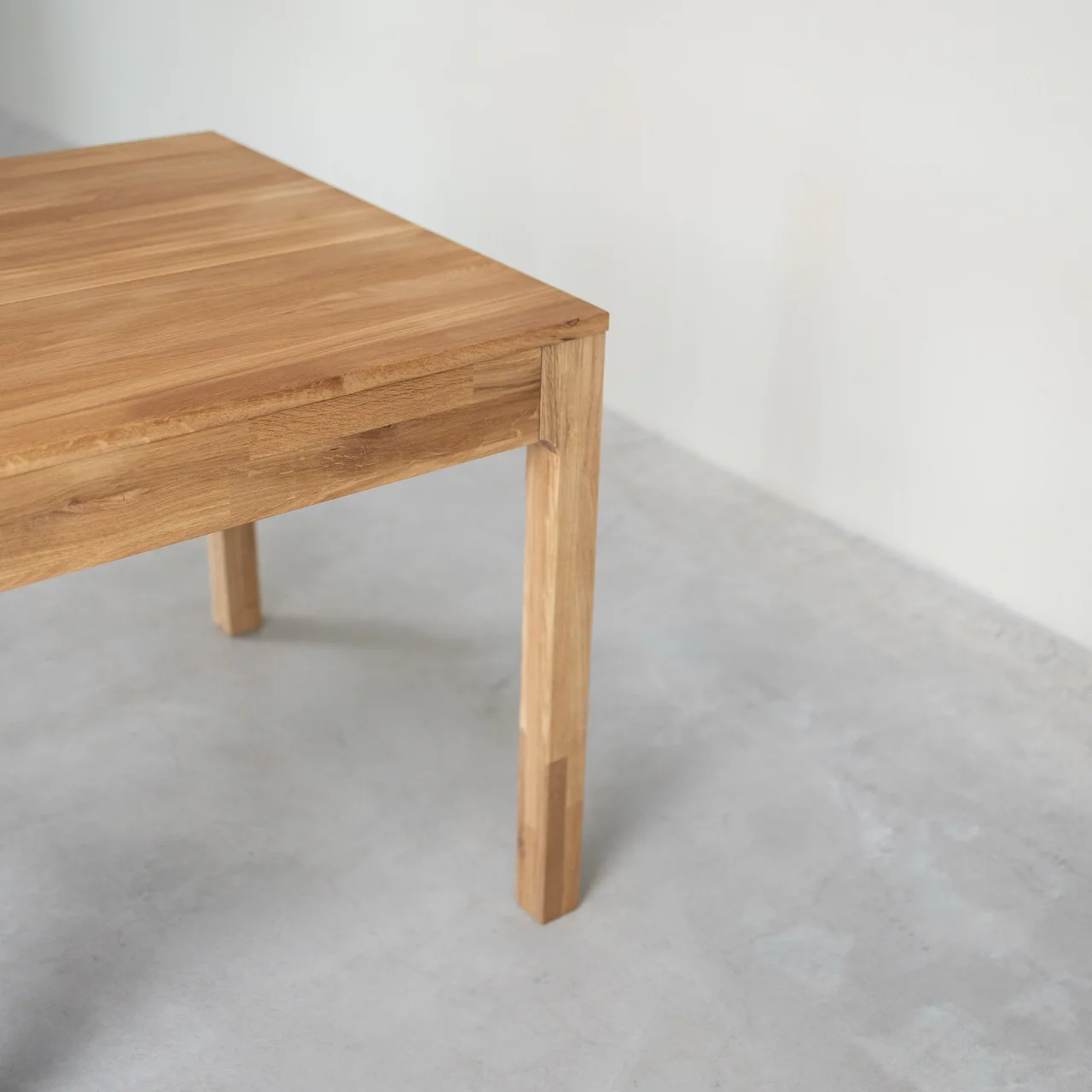 Uitschuifbare eettafel in massief eiken Marsi | NordicStory - Image 13