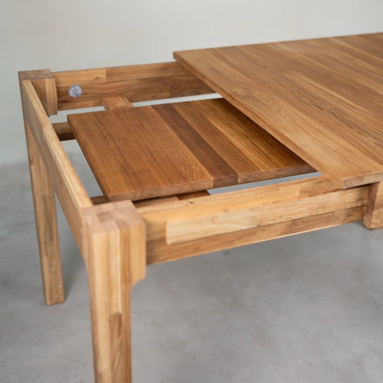 Uitschuifbare eettafel in massief eiken Marsi | NordicStory - Image 8