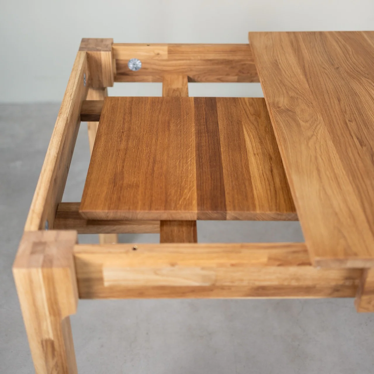 Uitschuifbare eettafel in massief eiken Marsi | NordicStory - Image 9