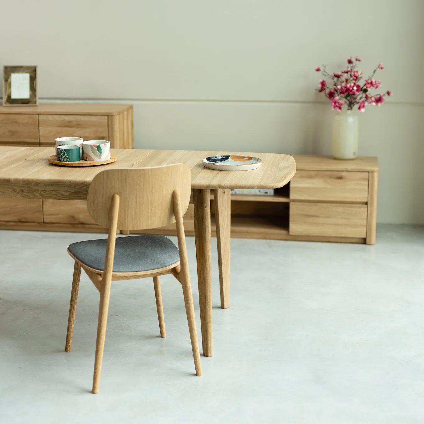 Uitschuifbare eettafel in massief eiken Monty | NordicStory - Image 12