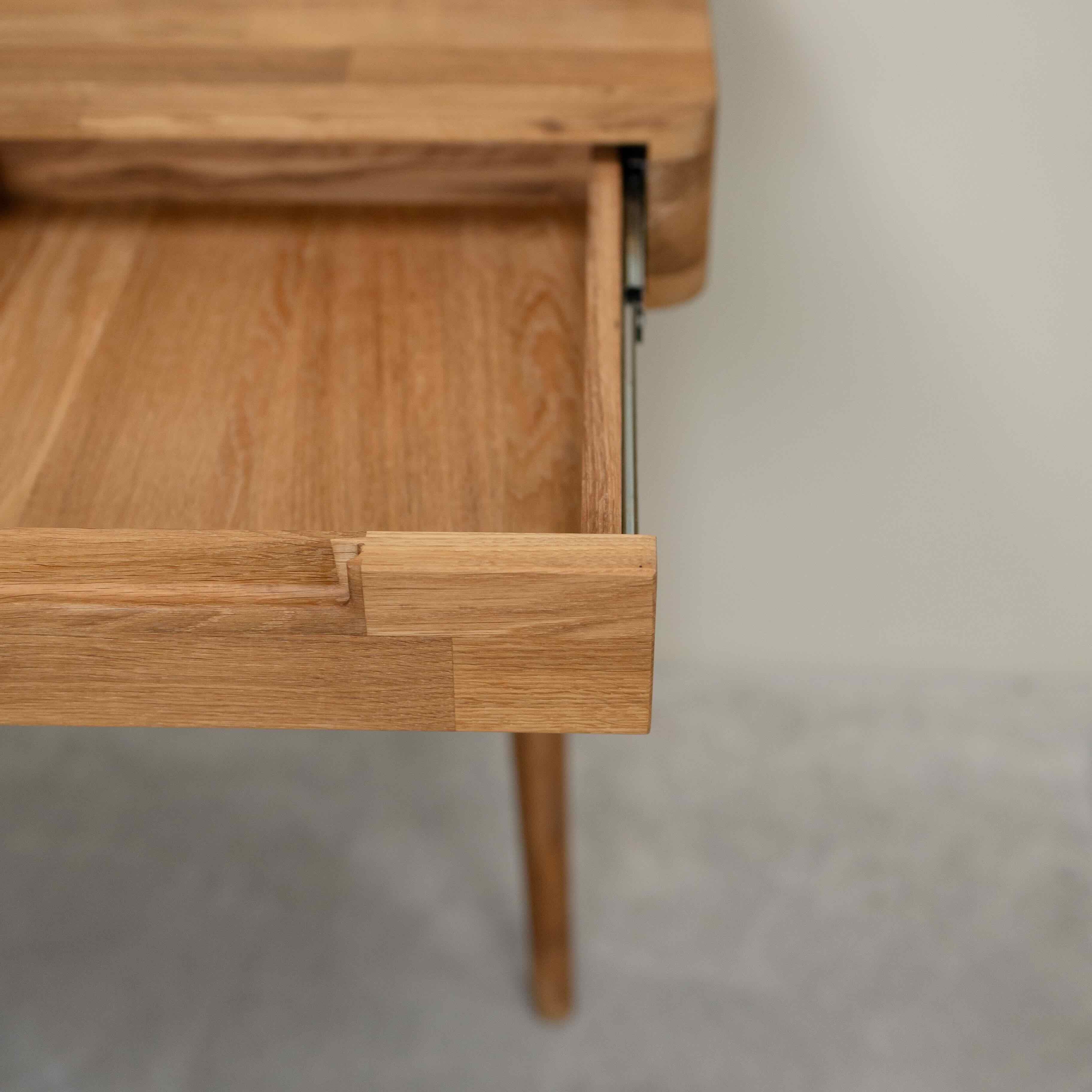Escandi massief eikenhouten bureau | NordicStory - Image 4