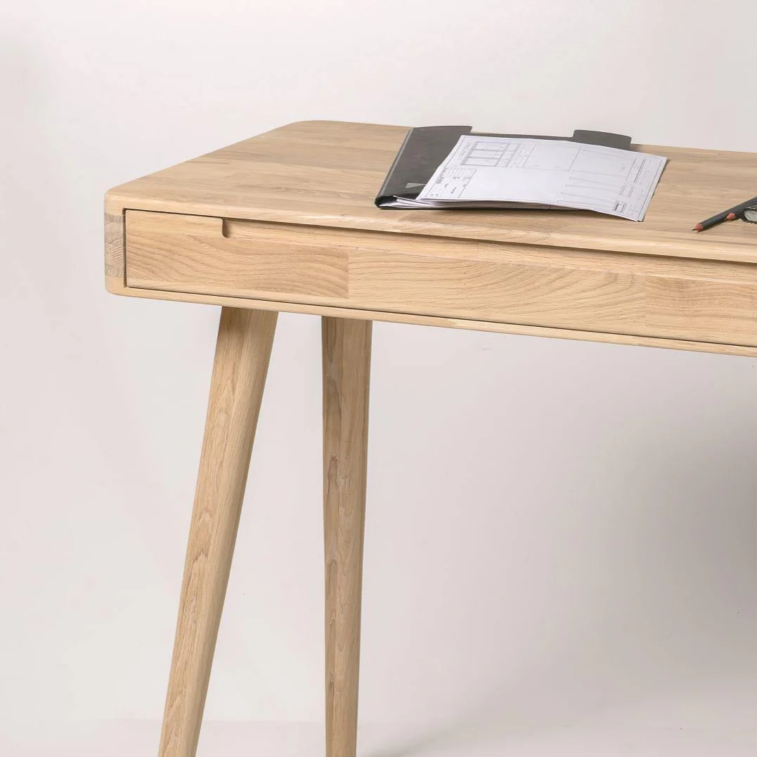 Escandi massief eikenhouten bureau | NordicStory - Image 9