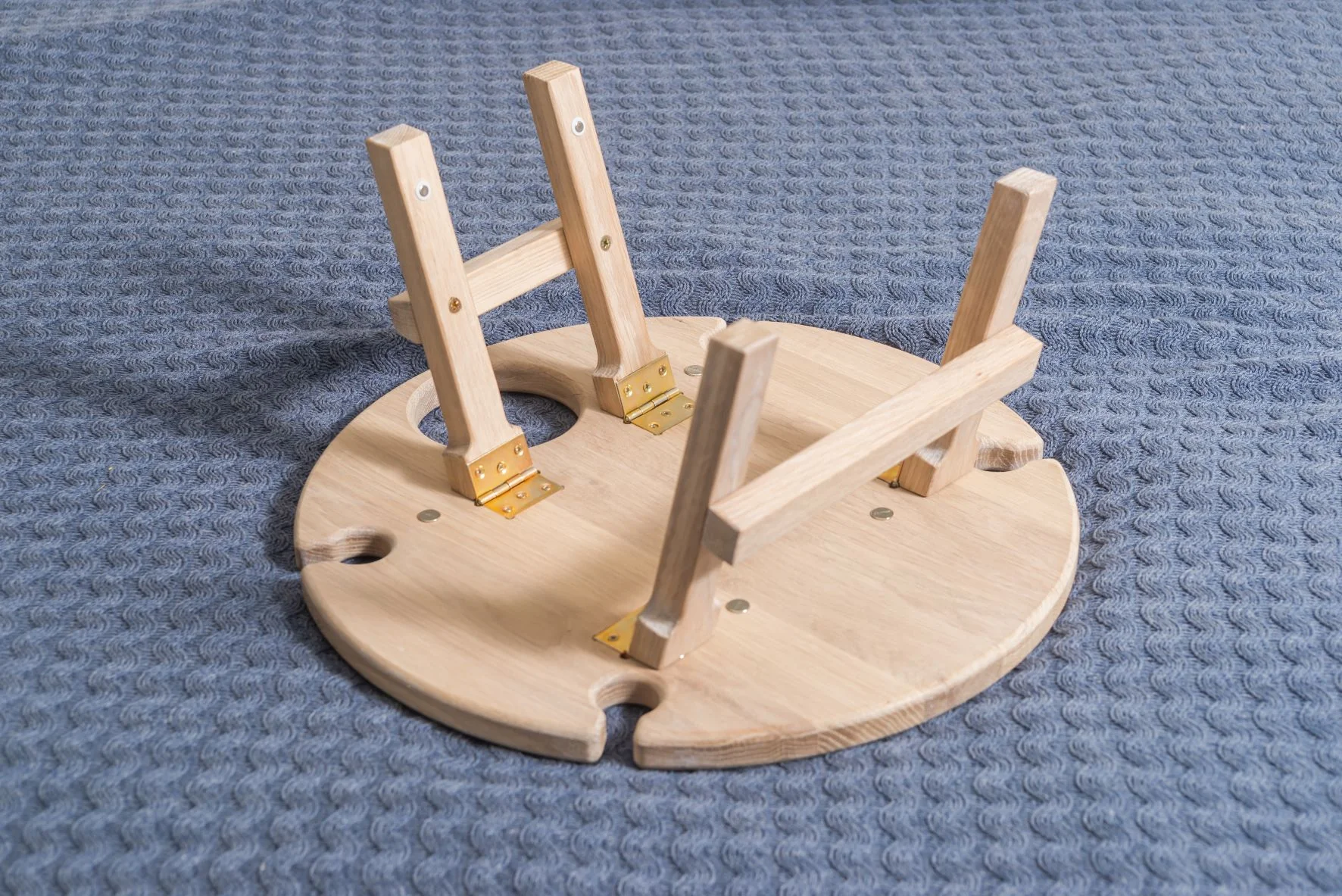 Inklapbare mini wijntafel van massief eikenhout | NordicStory - Image 7