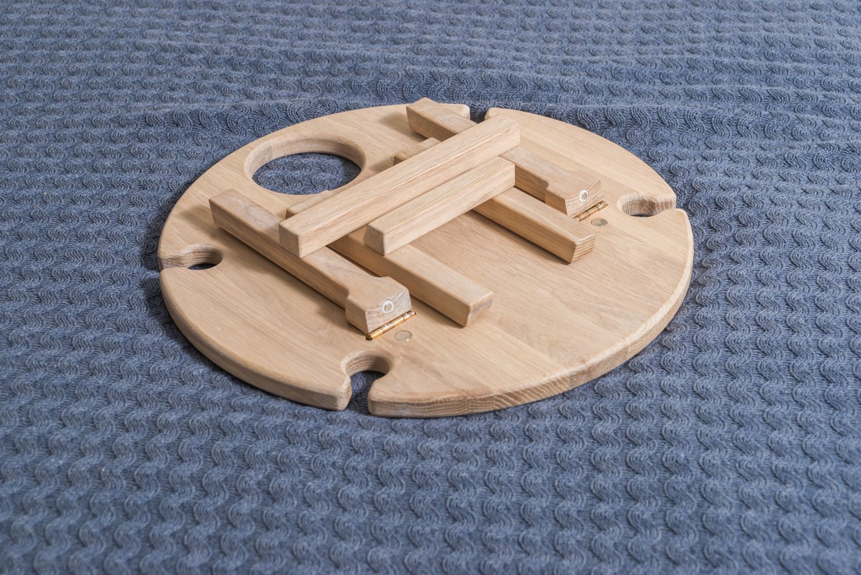 Inklapbare mini wijntafel van massief eikenhout | NordicStory - Image 9