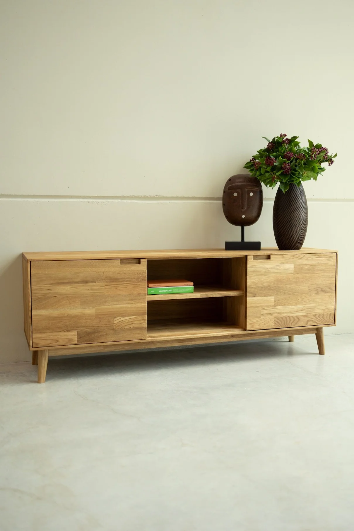 Eiken TV-meubel Escandi | NordicStory - Image 12