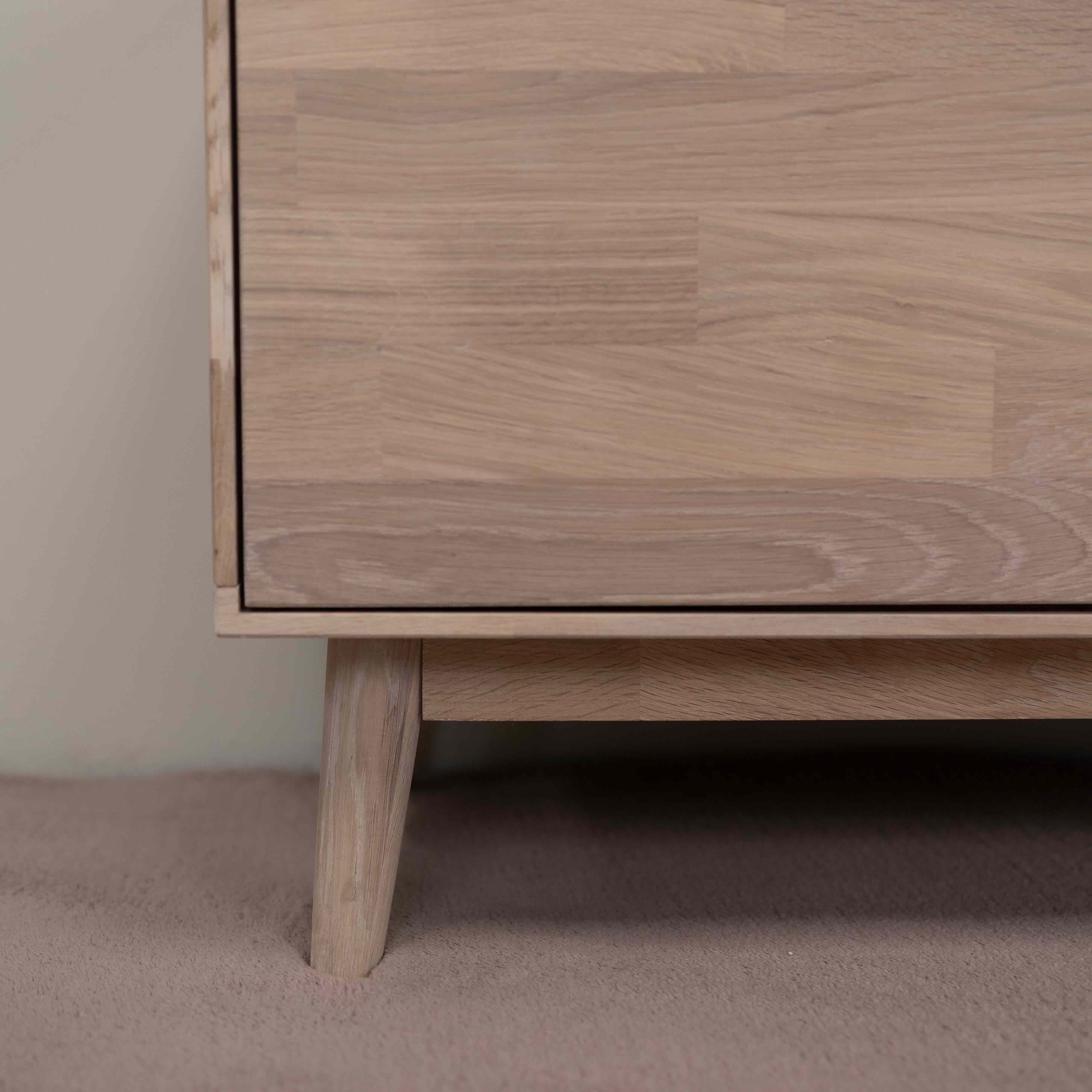 Eiken TV-meubel Escandi | NordicStory - Image 9