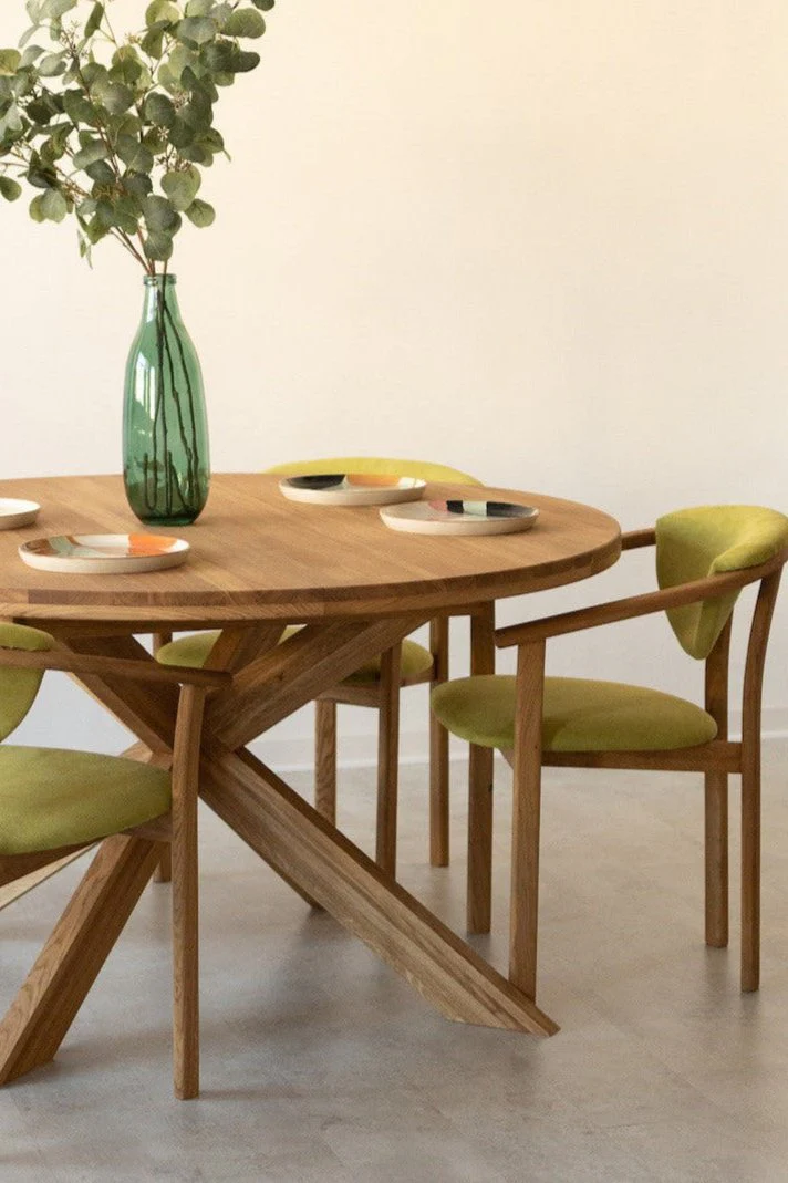 Set van 2 of 4 Alexis eetkamerstoelen, frame van massief eiken, bekleding in levend groen | NordicStory - Image 9