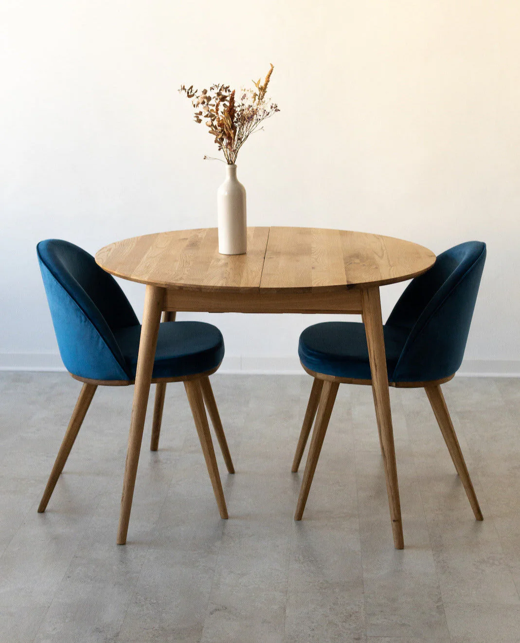 Set van 2 of 4 Clara eetkamerstoelen, frame van massief eiken, bekleding in Monako Blue | NordicStory - Image 3