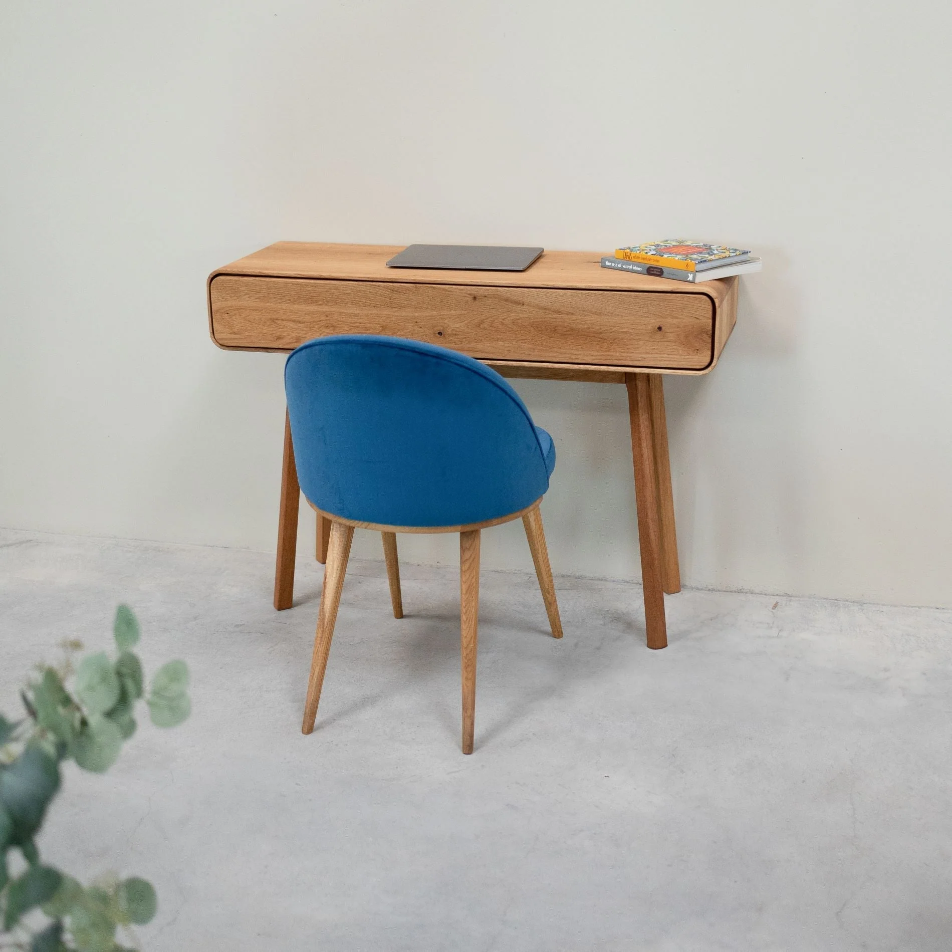 Set van 2 of 4 Clara eetkamerstoelen, frame van massief eiken, bekleding in Monako Blue | NordicStory - Image 5