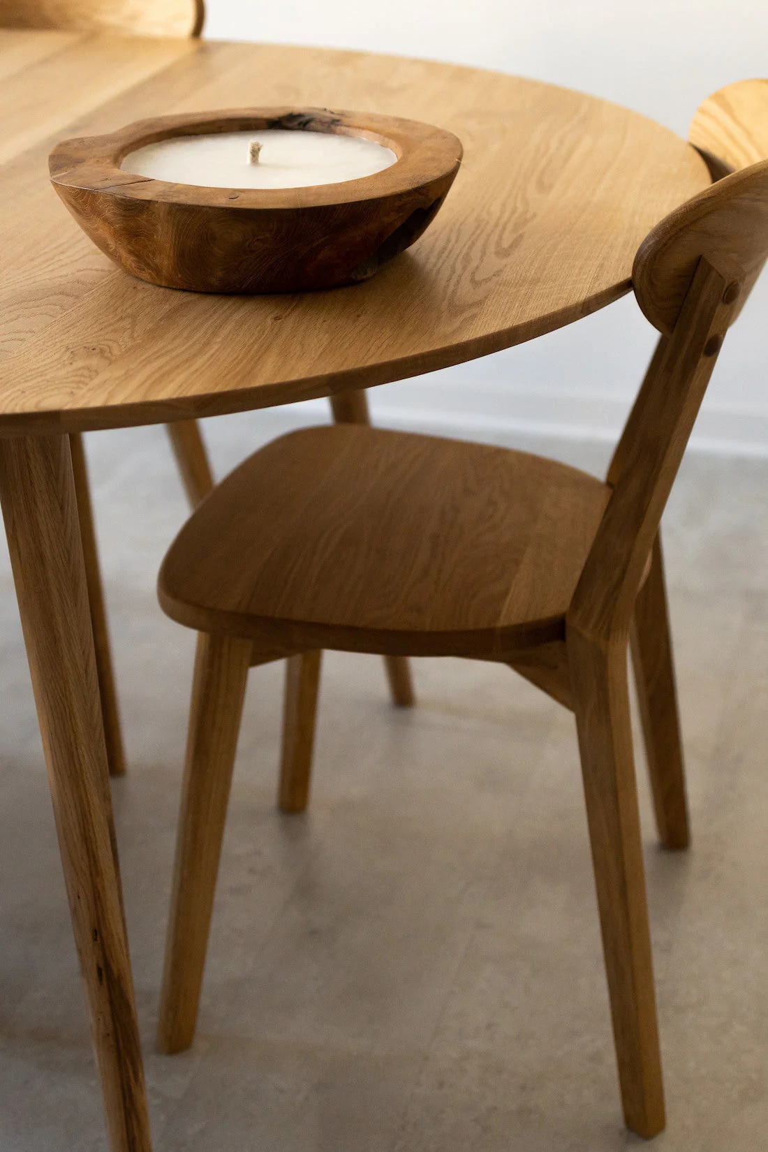 Set van 2 of 4 massief eiken eetkamerstoelen Isku | NordicStory - Image 8