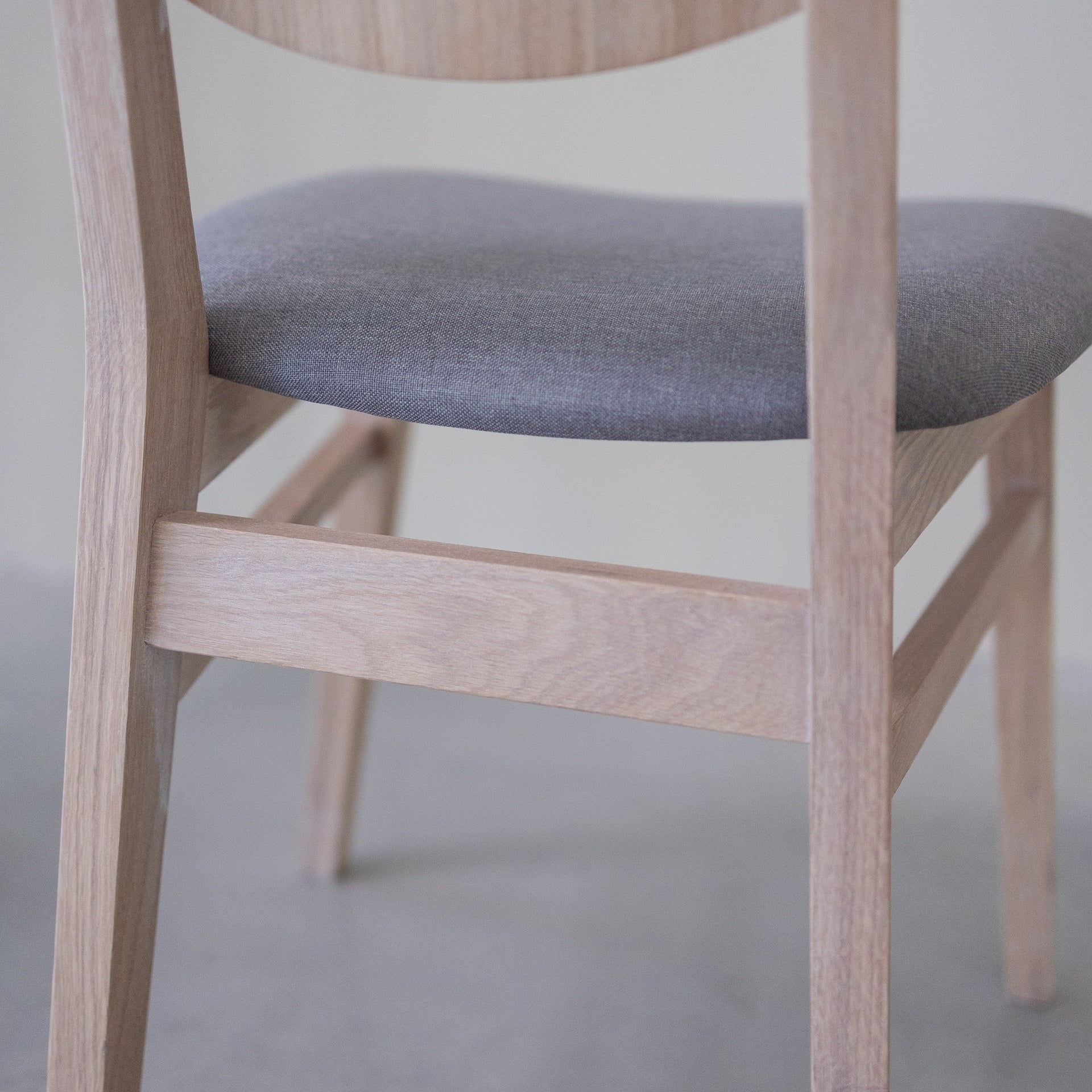 Set van 2 of 4 Nova eetkamerstoelen, massief gebleekt eiken frame | NordicStory - Image 10