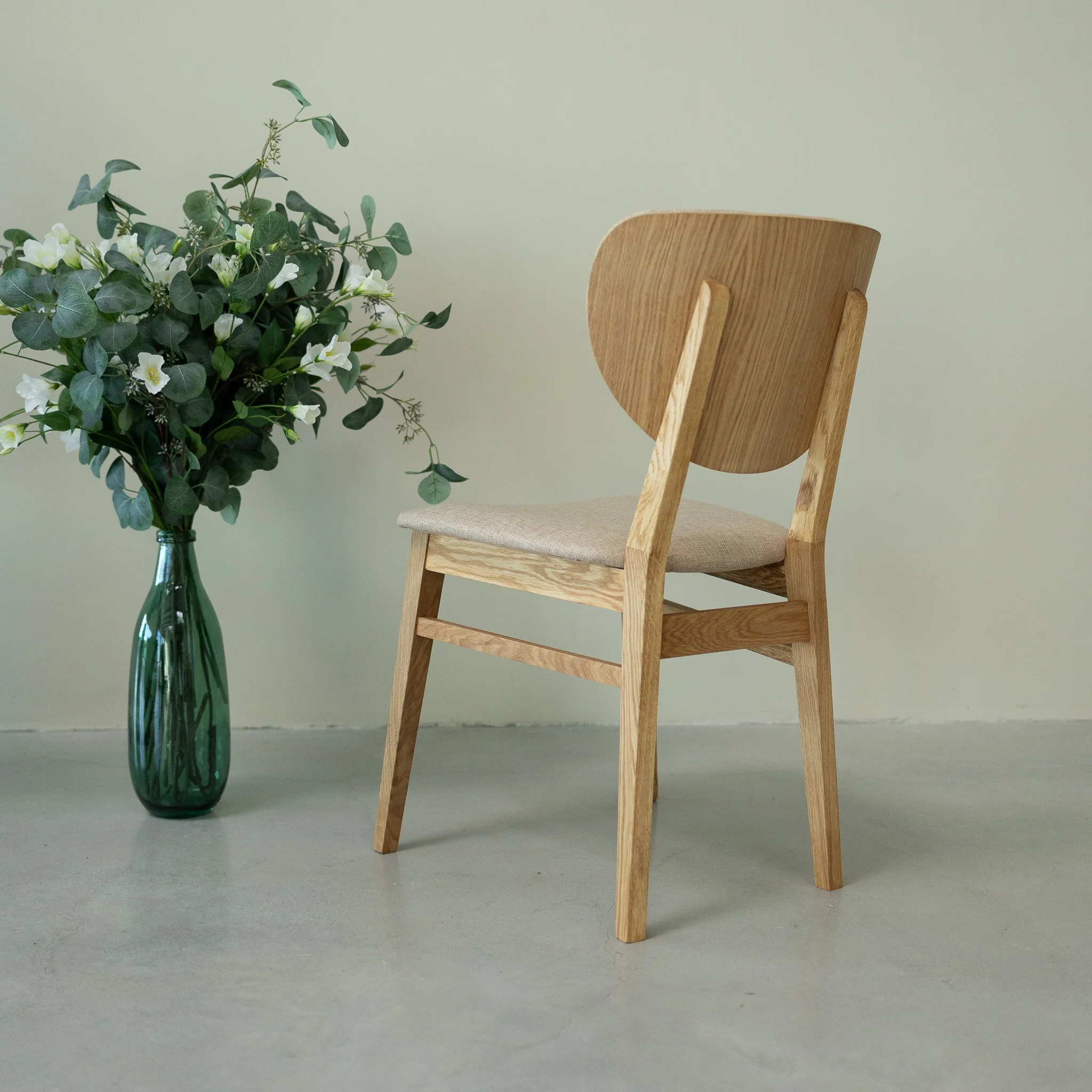 Set van 2 of 4 Nova eetkamerstoelen, frame van massief eiken, bekleding | NordicStory - Image 14