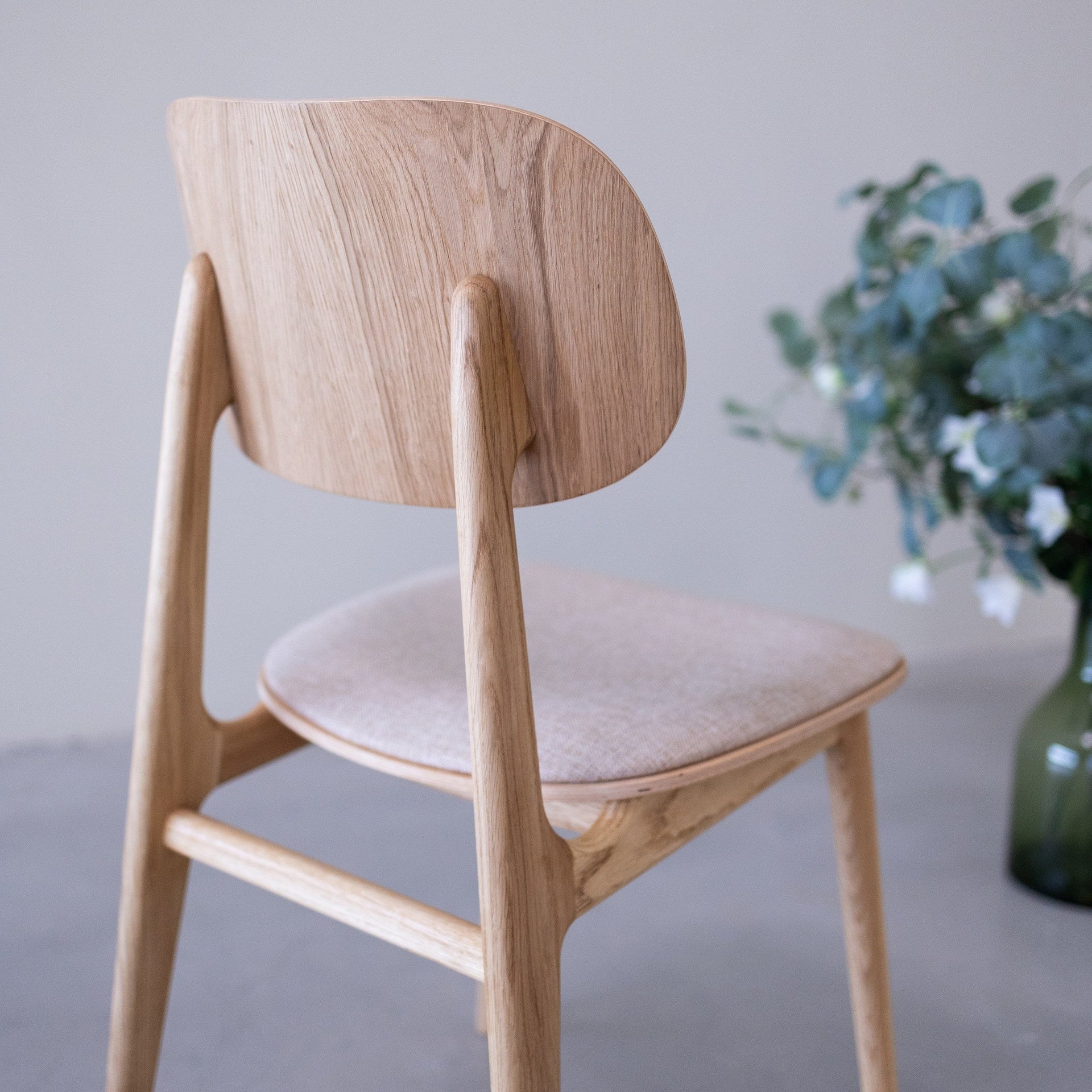 Set van 2 of 4 Varde eetkamerstoelen, frame massief eiken, bekleding | NordicStory - Image 15