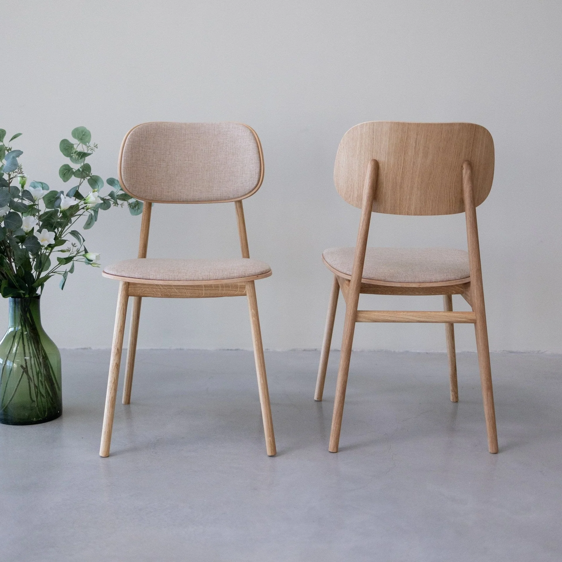 Set van 2 of 4 Varde eetkamerstoelen, frame massief eiken, bekleding | NordicStory - Image 8