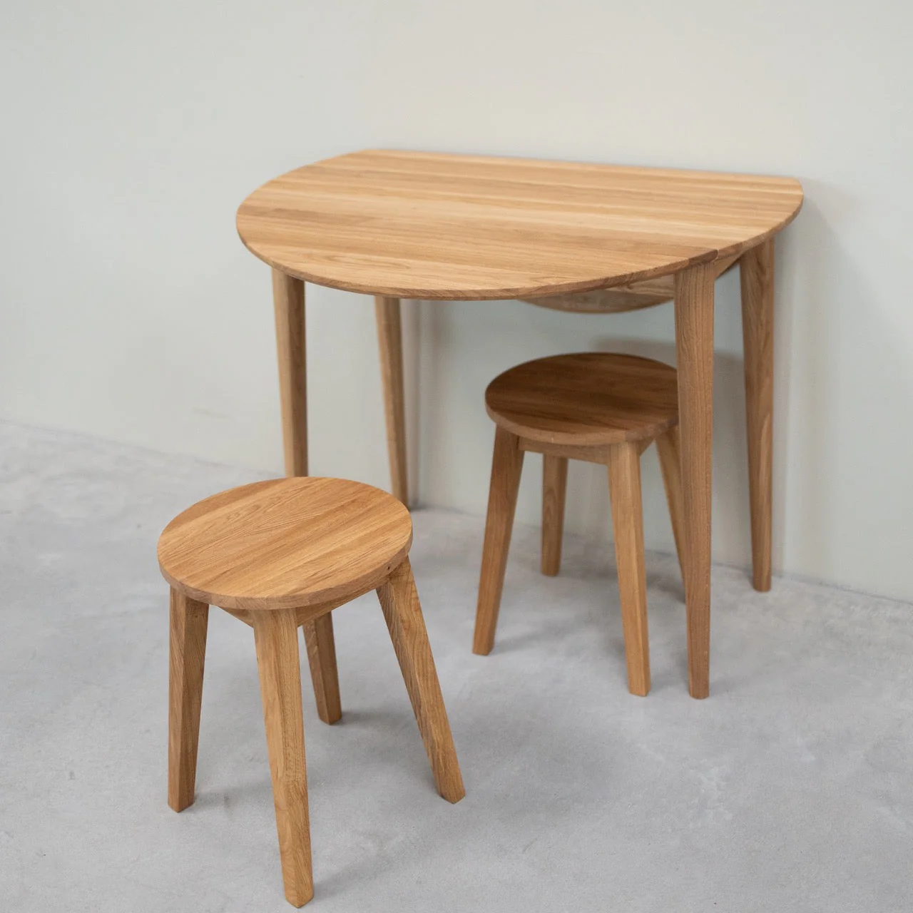 Set van 2 of 4 massief eiken eetkrukken Diana | NordicStory - Image 6