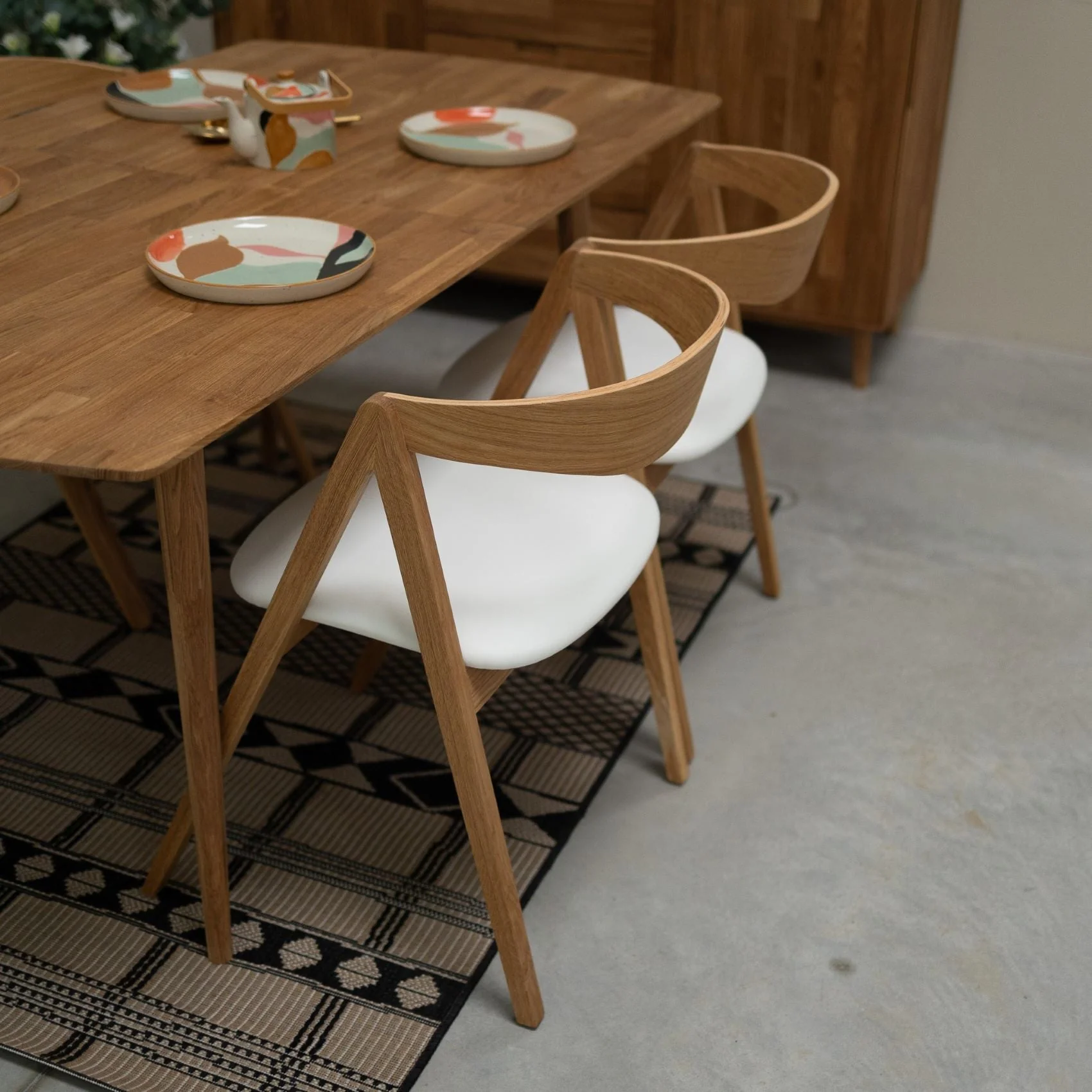 Set van 2 of 4 Oscar massief eiken eetkamerstoelen, gestoffeerd | VESKOR - Image 4