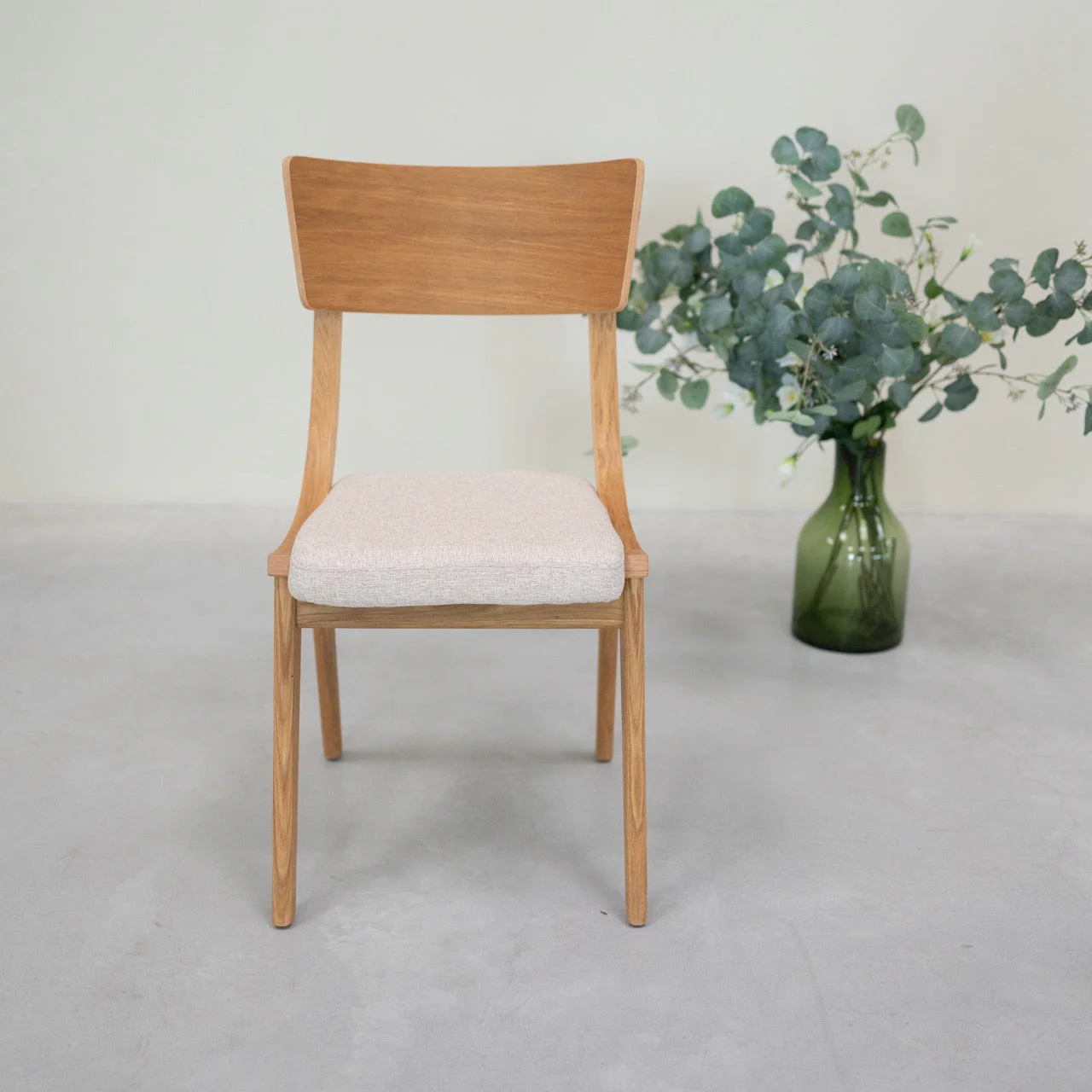 Set van 2 of 4 Lucas massief eiken eetkamerstoelen, bekleed in grijs of beige | VESKOR - Image 3
