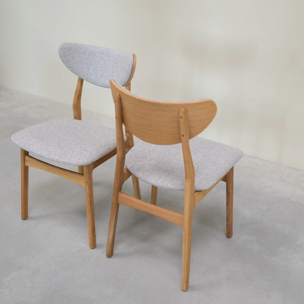 Set van 2 of 4 Maxwell eetkamerstoelen van massief eikenhout, gestoffeerd | VESKOR - Image 9